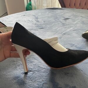 Designer shoes La Once for women. New. Size 8